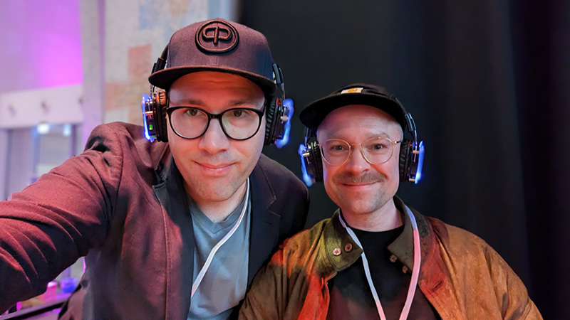 Eric Benz, CEO von Headtrip Immersive Media und, und Thomas Riedel, Host des Spatial Realities Podcast auf dem Places Festival in Gelsenkirchen 2023. 